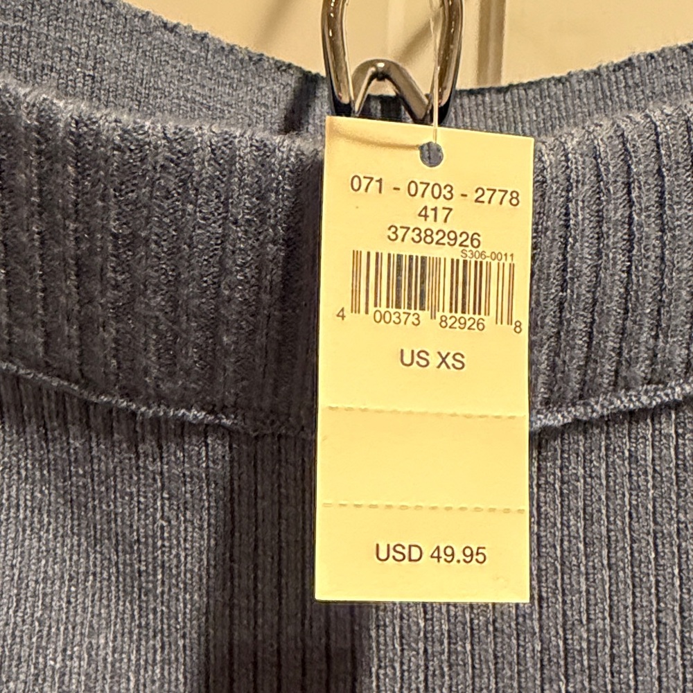 Aerie NWT! Ribbed pleated Knit skirt and top set ! Gorgeous ! - Picture 3 of 4